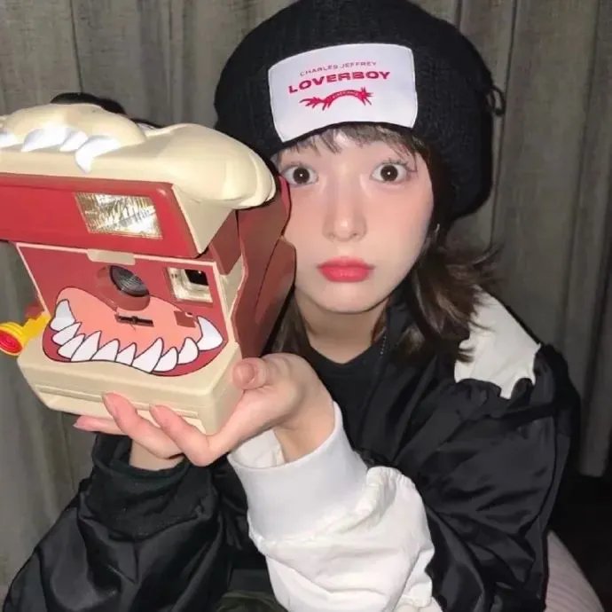 出位俏娇娃